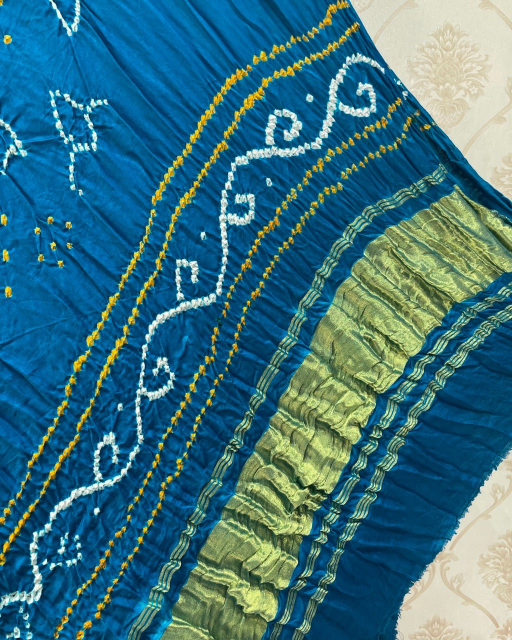 Bandhani Dupatta - SindhoiPatolaArt