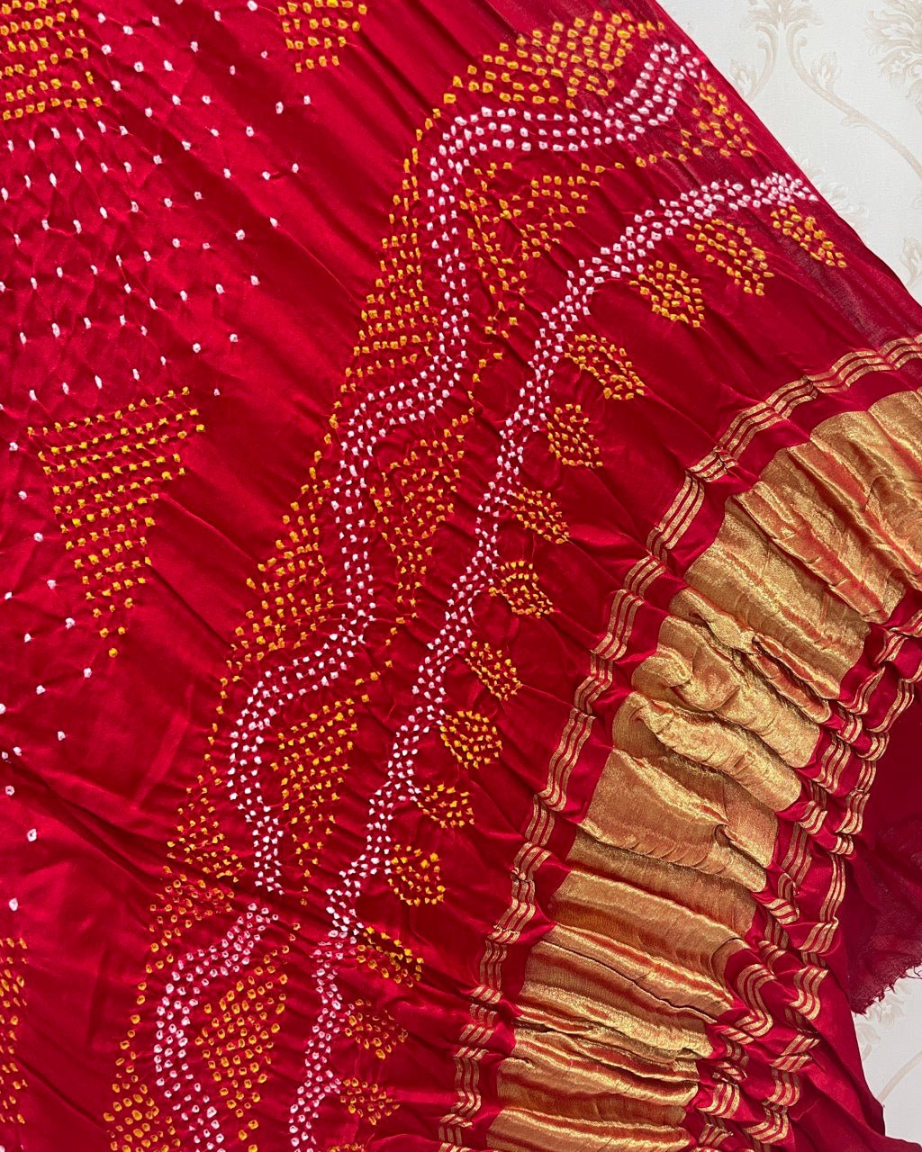 Bandhani Dupatta - SindhoiPatolaArt