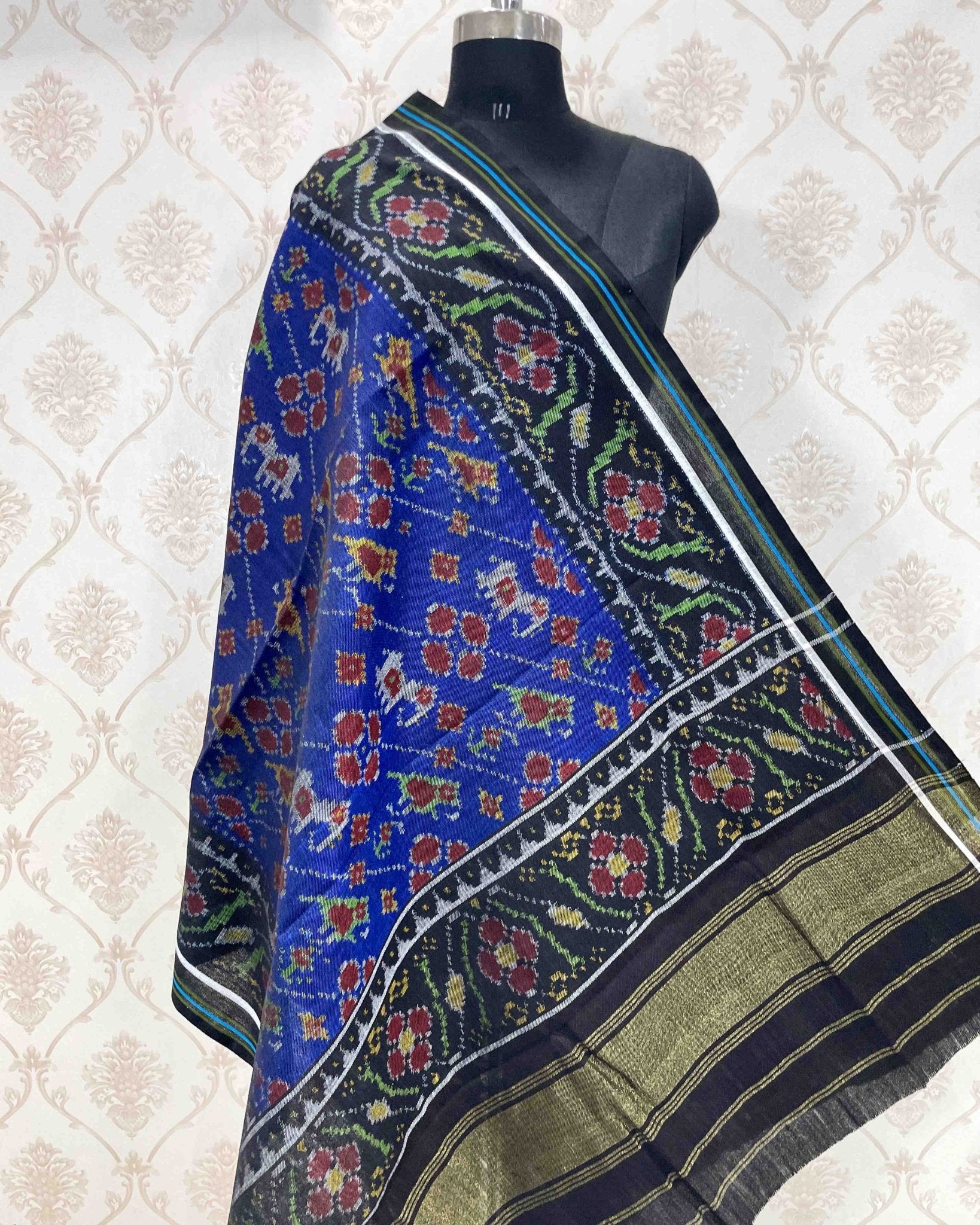 Black & Blue Narikunj Flower Patola Shawl - SindhoiPatolaArt