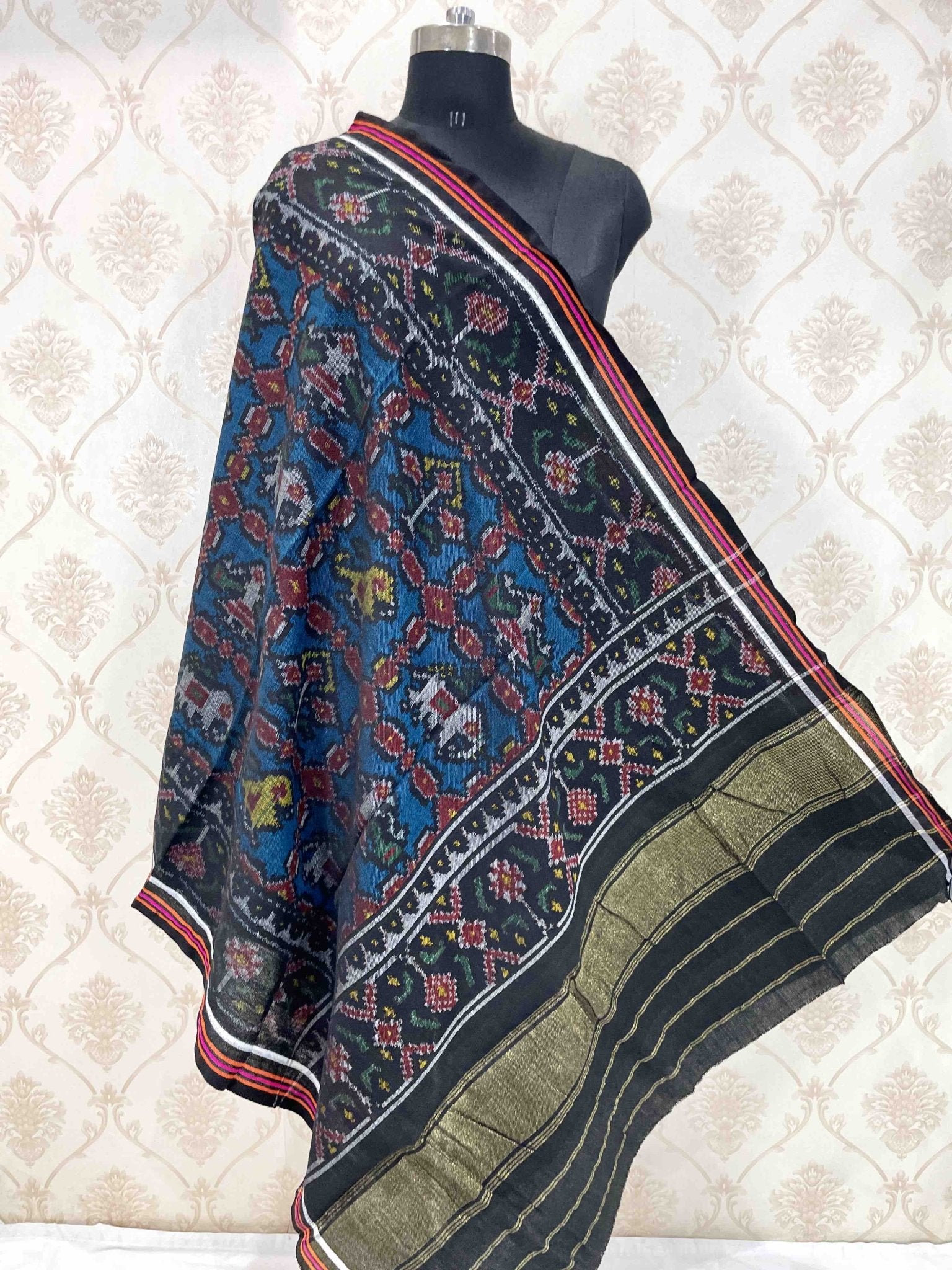 Black & Blue Narikunj Patola Shawl - SindhoiPatolaArt