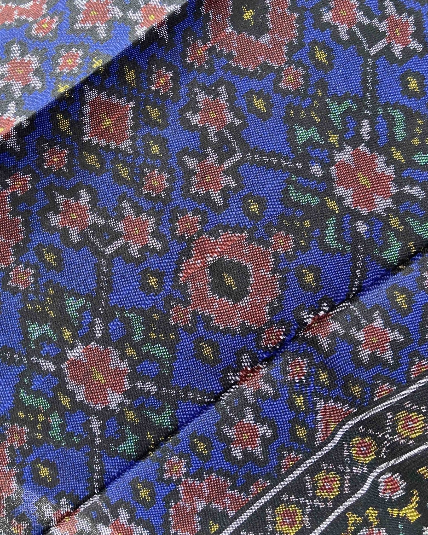 Black & Blue Navratan Patola Shawl - SindhoiPatolaArt