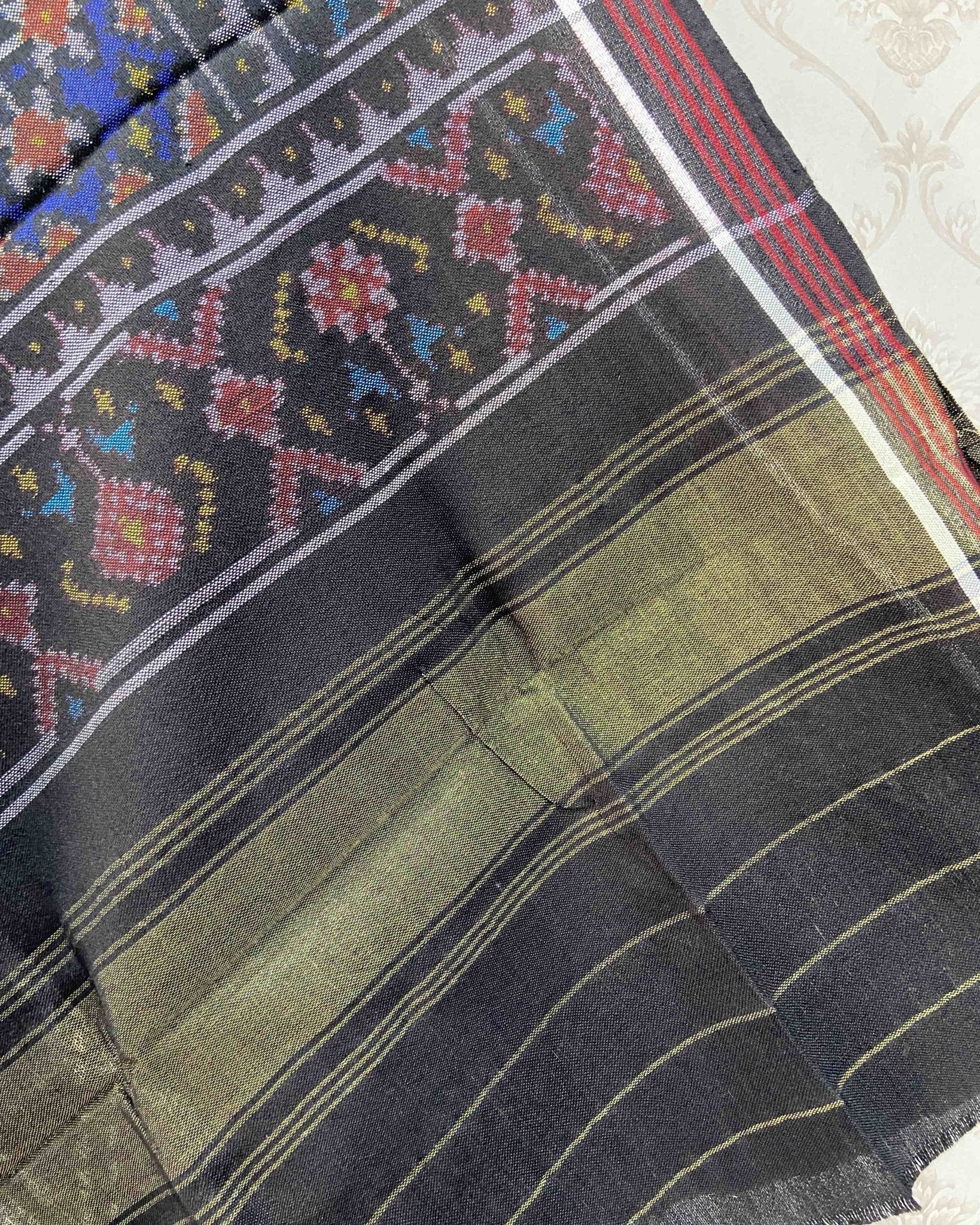 Black & Blue Navratan Patola Shawl - SindhoiPatolaArt
