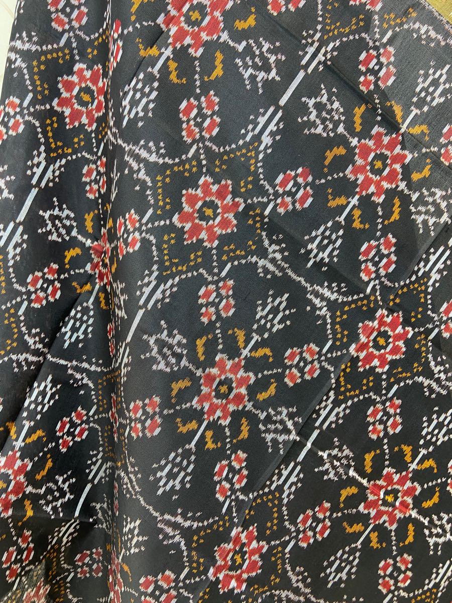 Black chhabadi design patola dupatta - SindhoiPatolaArt