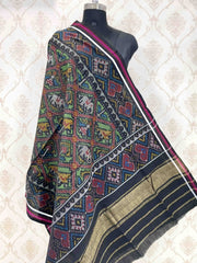 Black & Green Narikunj Patola Shawl - SindhoiPatolaArt