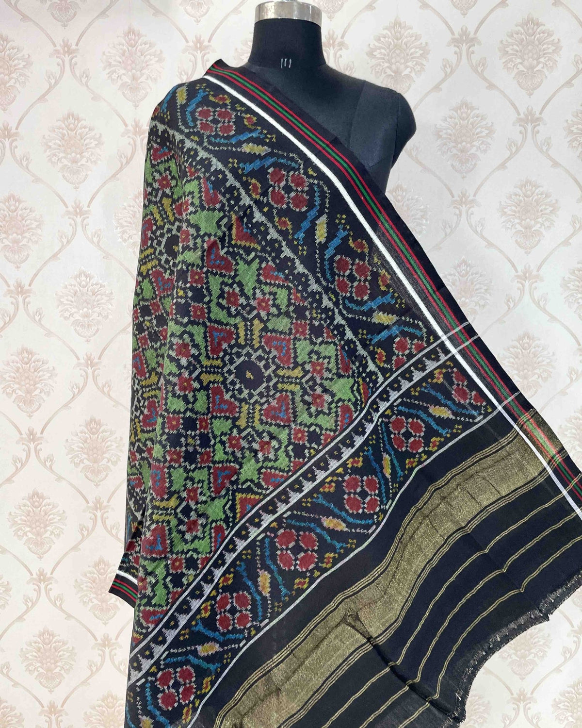 Black & Green Navratan Patola Shawl - SindhoiPatolaArt