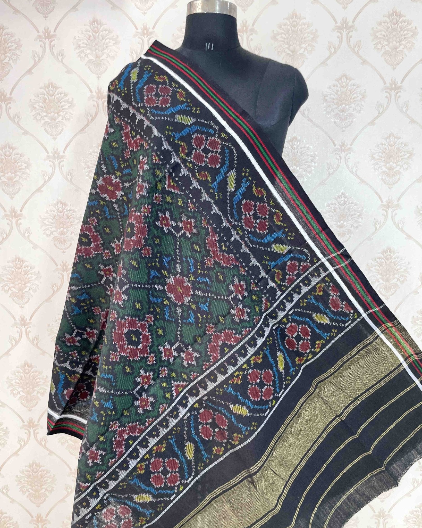 Black & Green Navratan Patola Shawl - SindhoiPatolaArt
