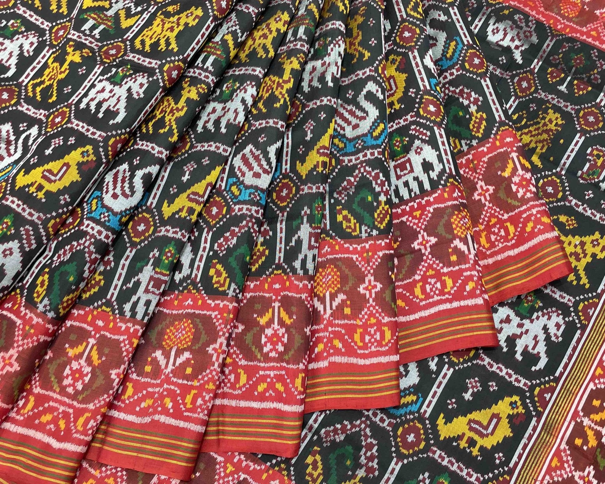 Black narikunj design with red pallu patola saree - SindhoiPatolaArt
