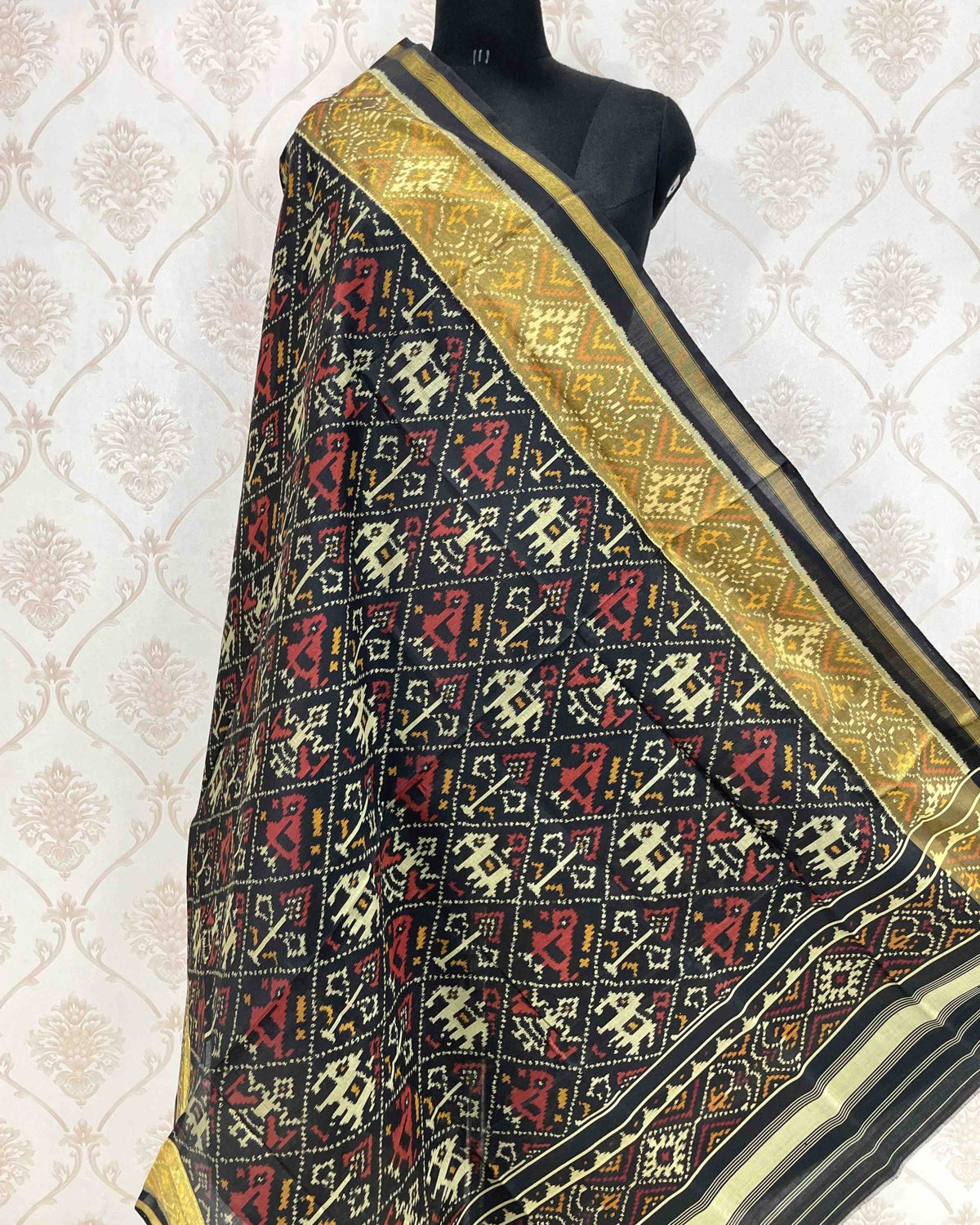 Black Narikunj Designer Patola Dupatta - SindhoiPatolaArt