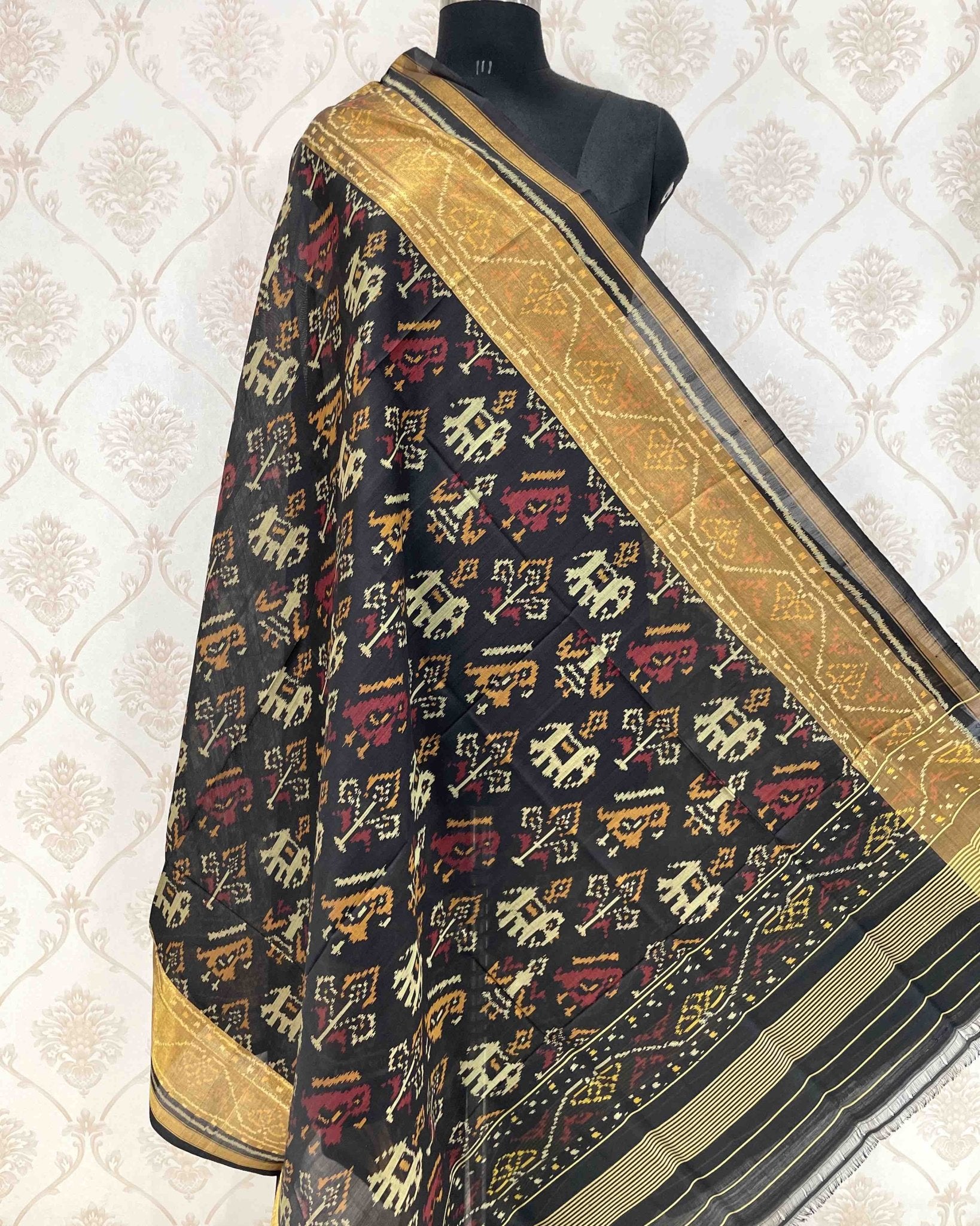 Black Narikunj Designer Patola Dupatta - SindhoiPatolaArt