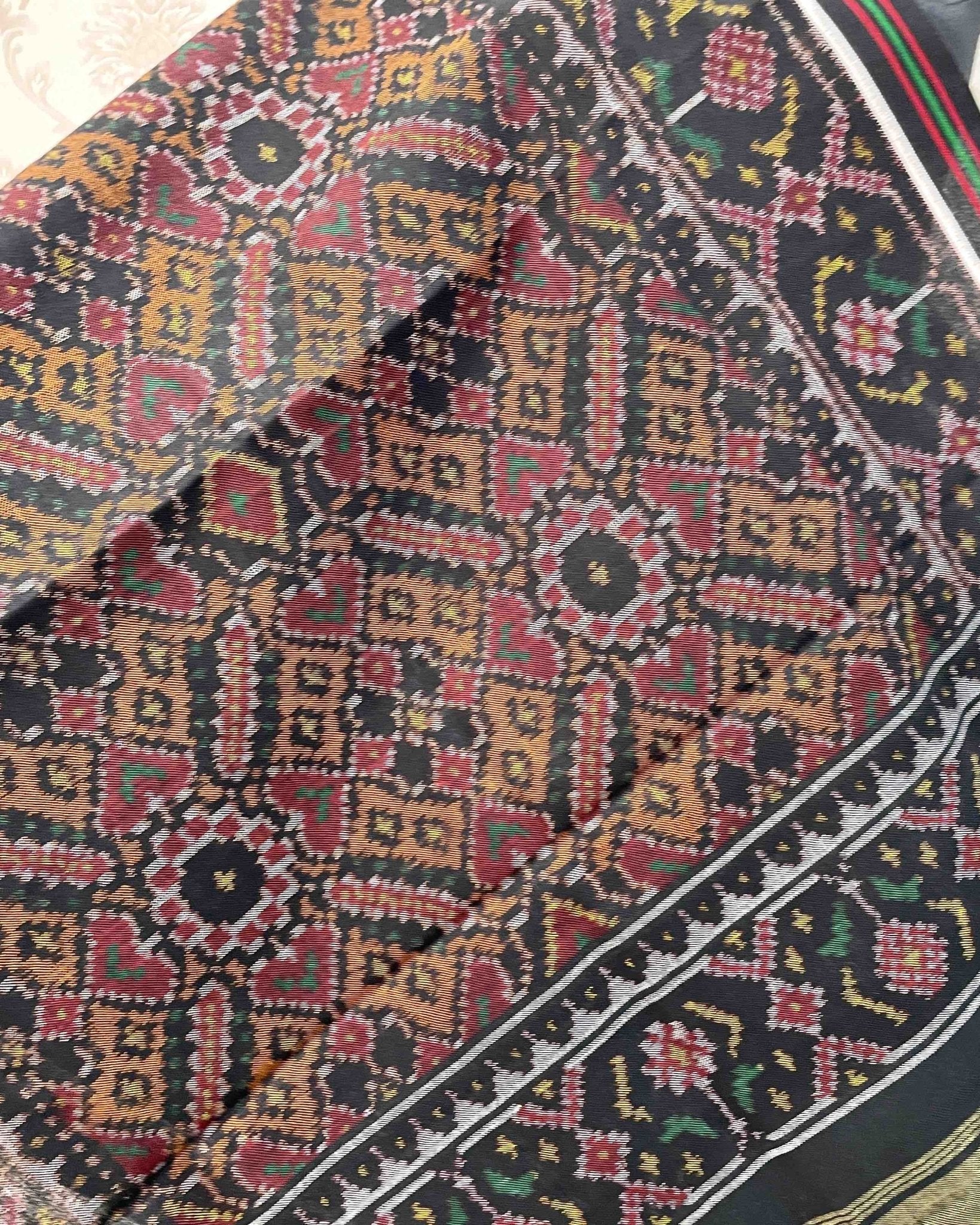 Black & Orange Manekchowk Patola Shawl - SindhoiPatolaArt
