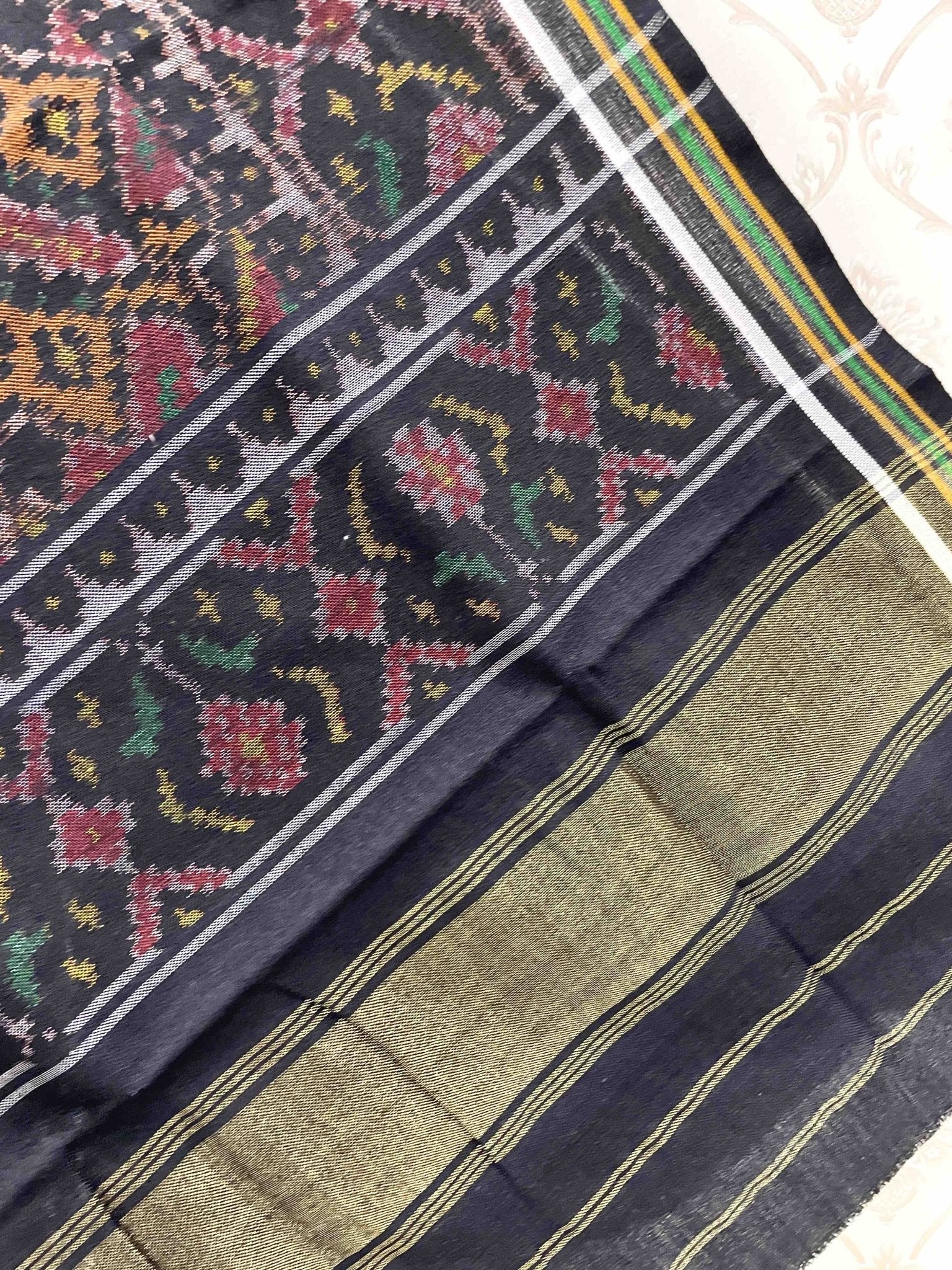 Black & Orange Manekchowk Patola Shawl - SindhoiPatolaArt
