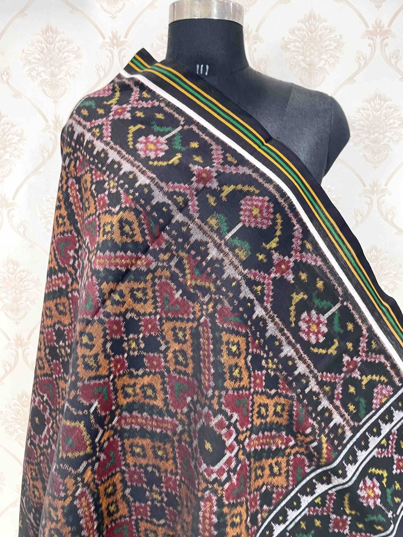 Black & Orange Manekchowk Patola Shawl - SindhoiPatolaArt