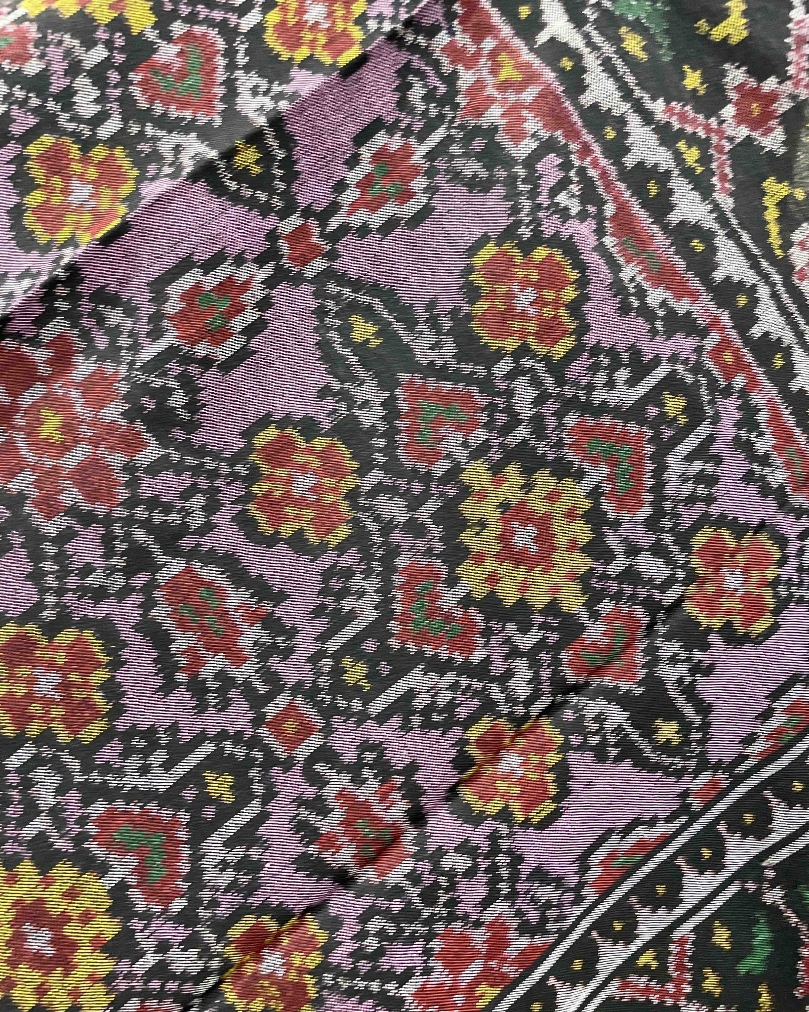 Black & Pink chhabadi Flower Patola Shawl - SindhoiPatolaArt