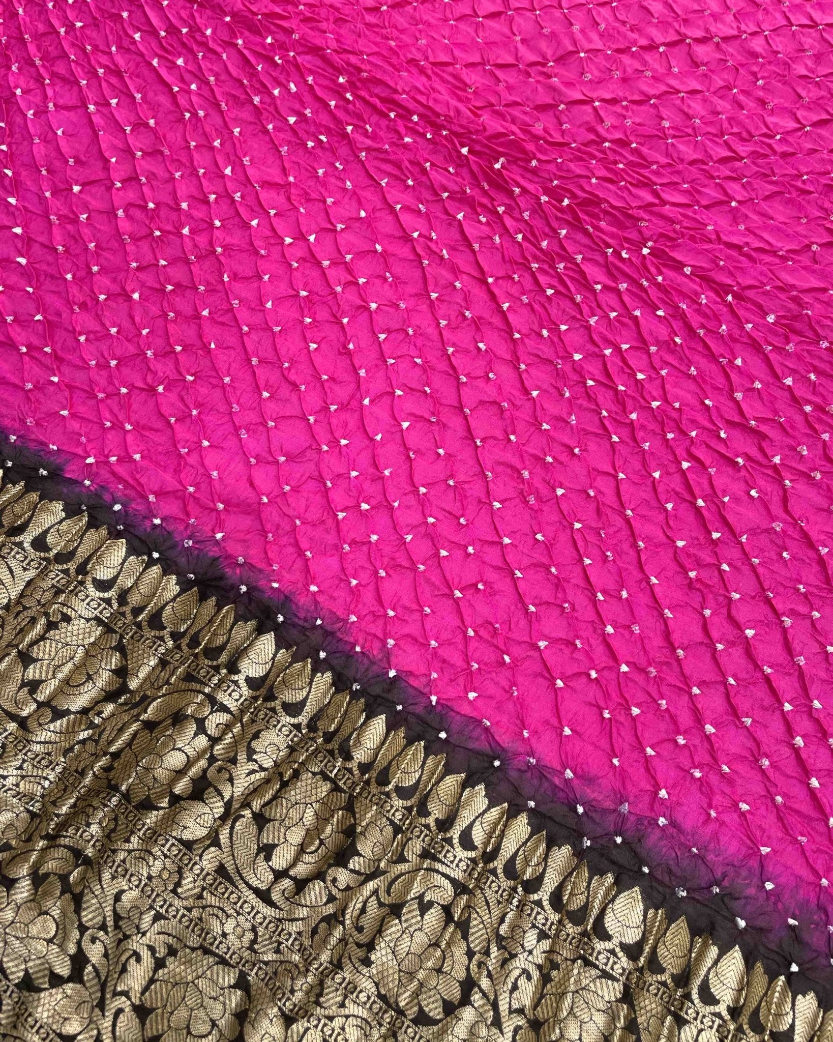 Black & Pink Kanjivaram Bandhani Saree - SindhoiPatolaArt