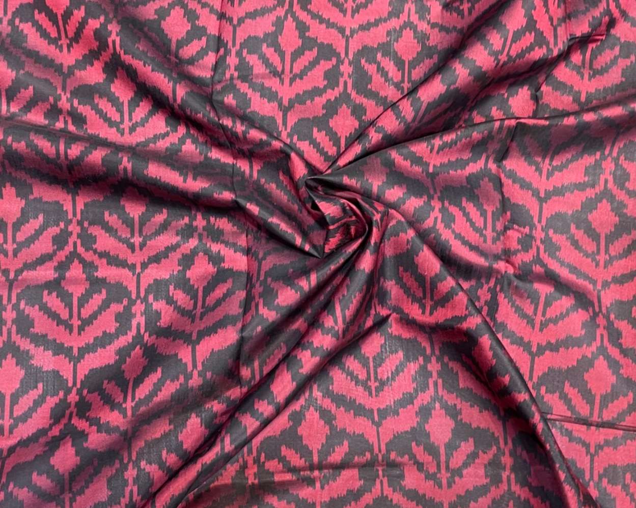 Black & Red Leaves Designer Patola - SindhoiPatolaArt