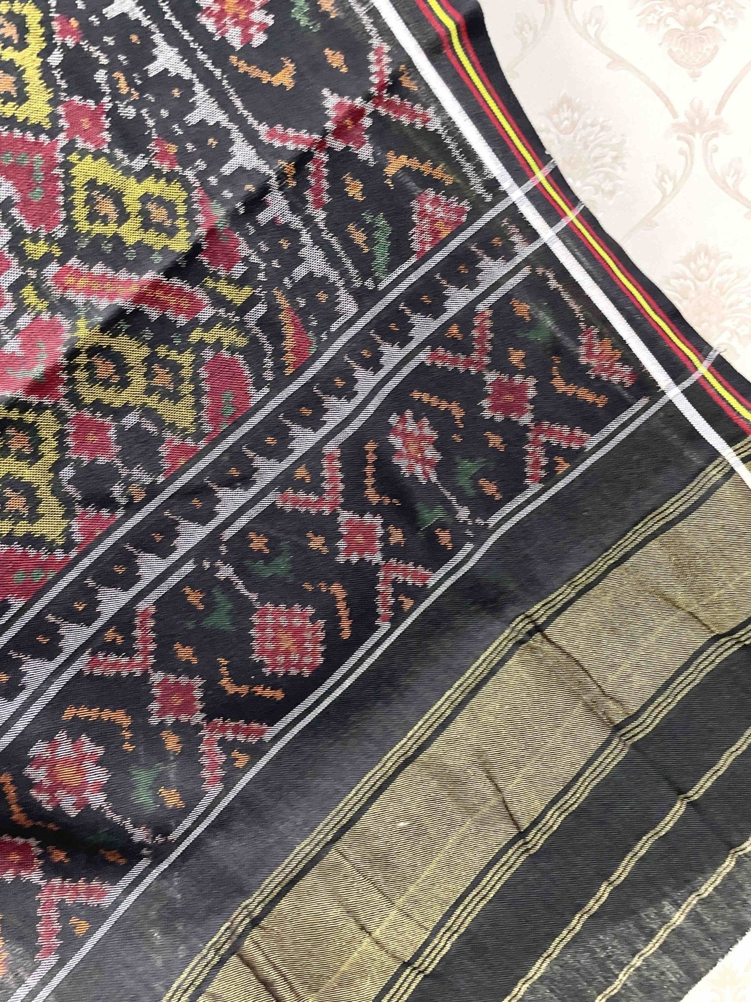 Black & Yellow Manekchowk Patola Shawl - SindhoiPatolaArt