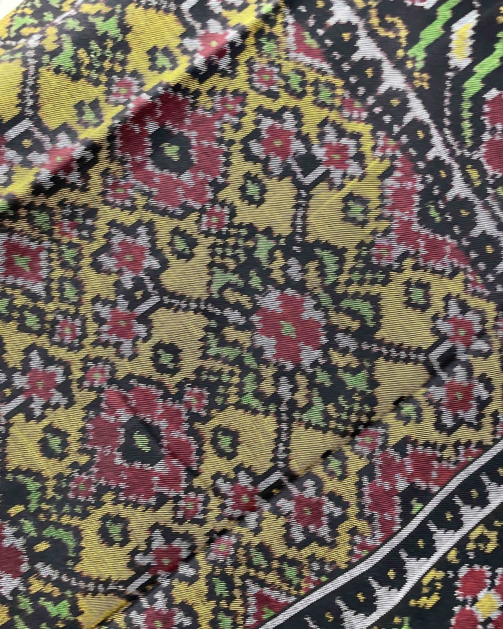 Black & Yellow Navratan Patola Shawl - SindhoiPatolaArt