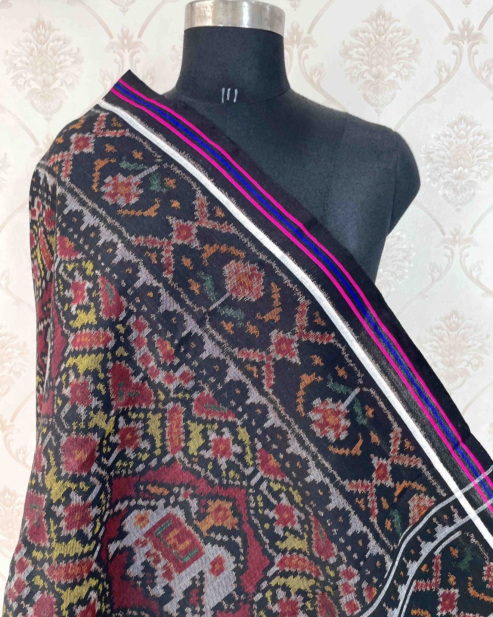 Black & Yellow With Maroon Elephant Manekchowk Patola Shawl - SindhoiPatolaArt