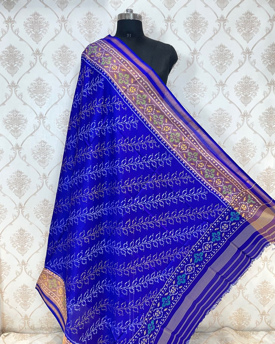 Blue ambadal Patola Dupatta - SindhoiPatolaArt