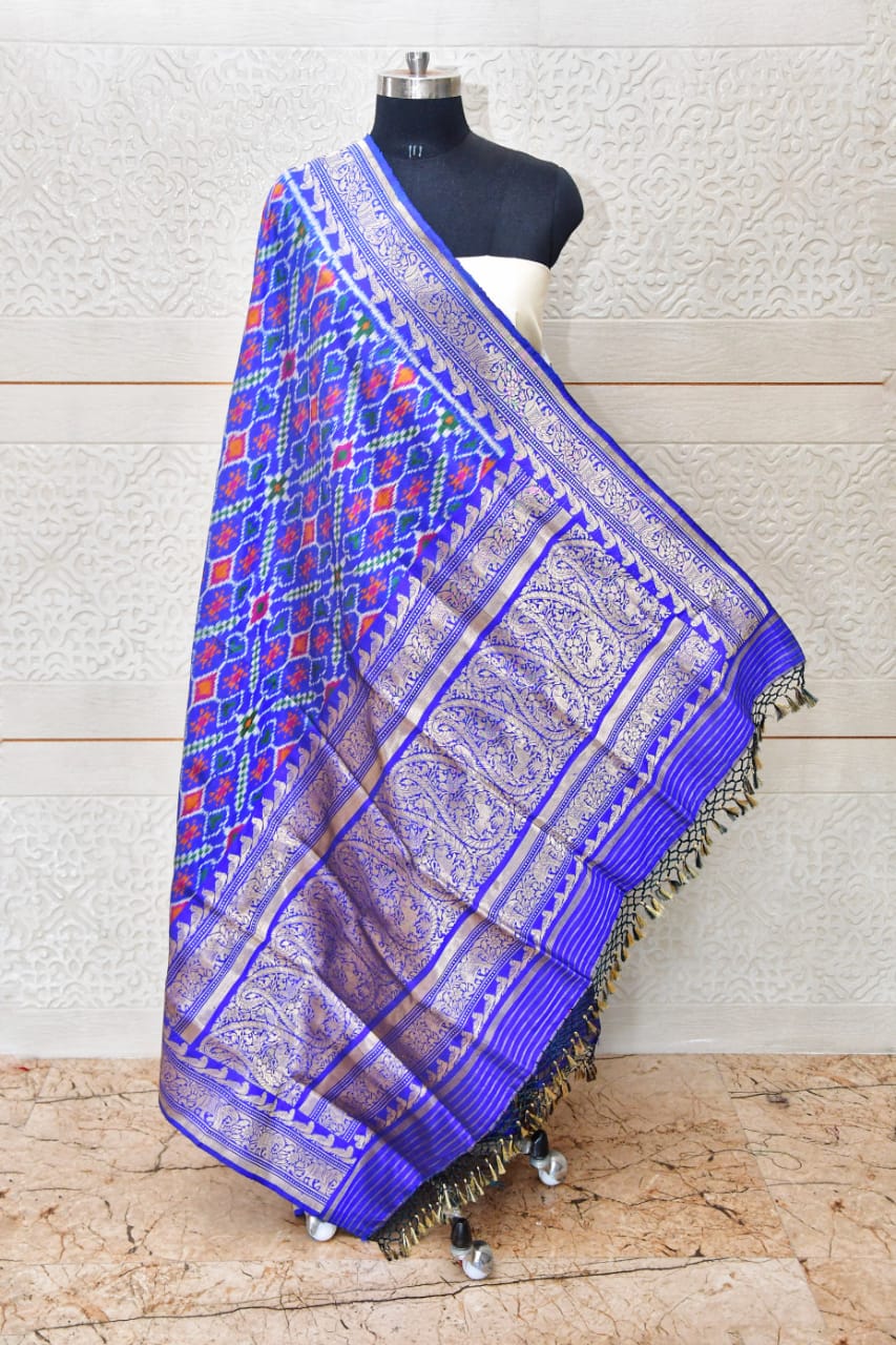 Blue Patola dupatta with manekchowk design and banarasi border pallu - SindhoiPatolaArt