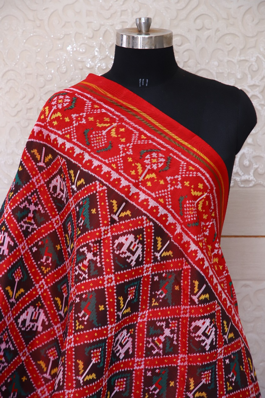 Semi double ikat dupatta in traditional Hathi Popat design in red and brown colour - SindhoiPatolaArt