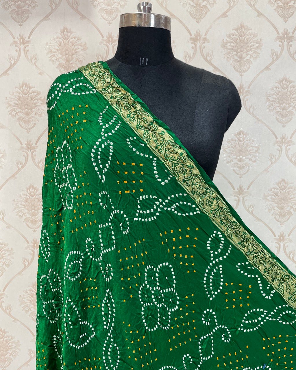 Gaji silk Bandhani Dupatta - SindhoiPatolaArt
