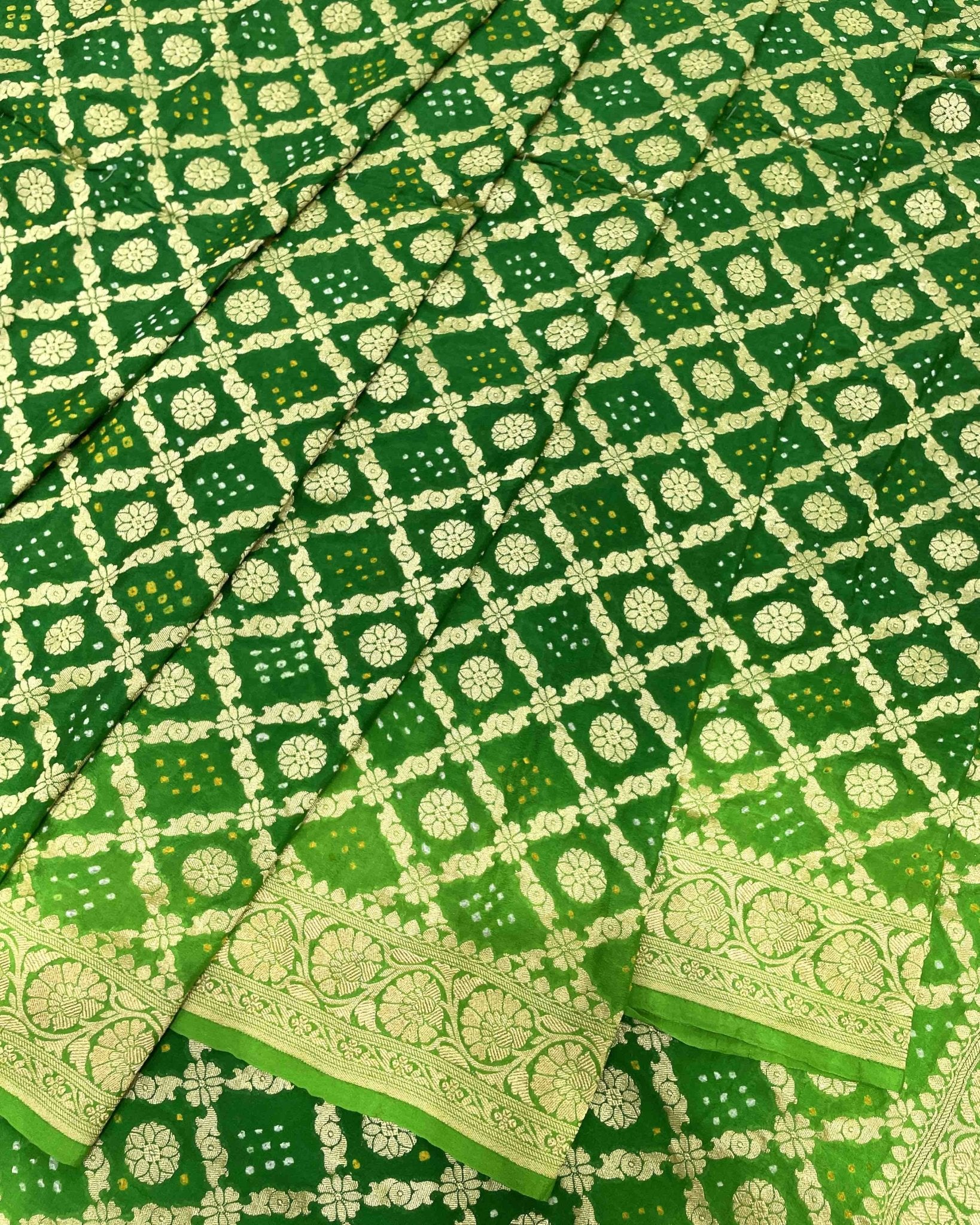 Green Banarasi Georgette Bandhani Saree - SindhoiPatolaArt
