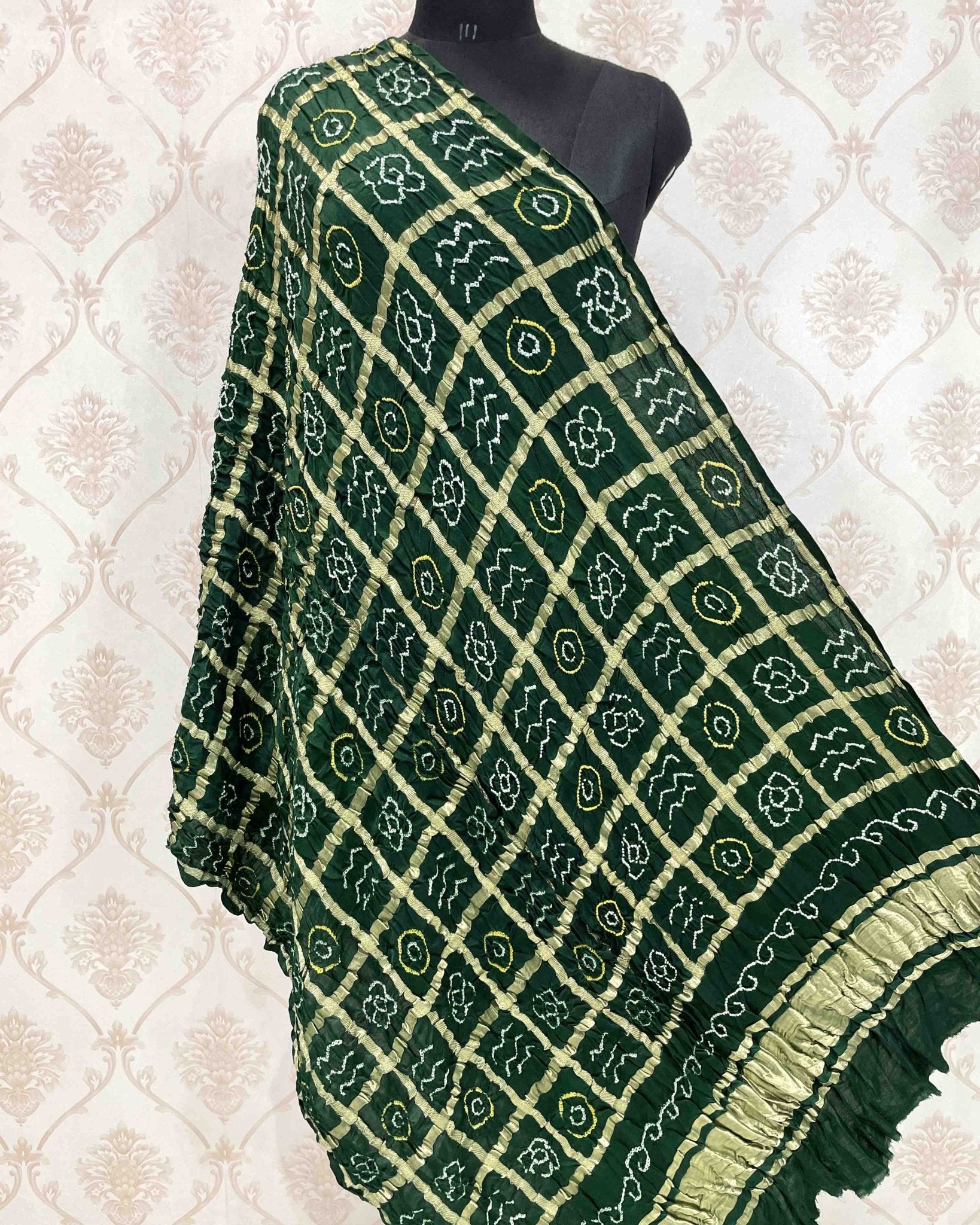 Green Chex Bandhani Dupatta - SindhoiPatolaArt