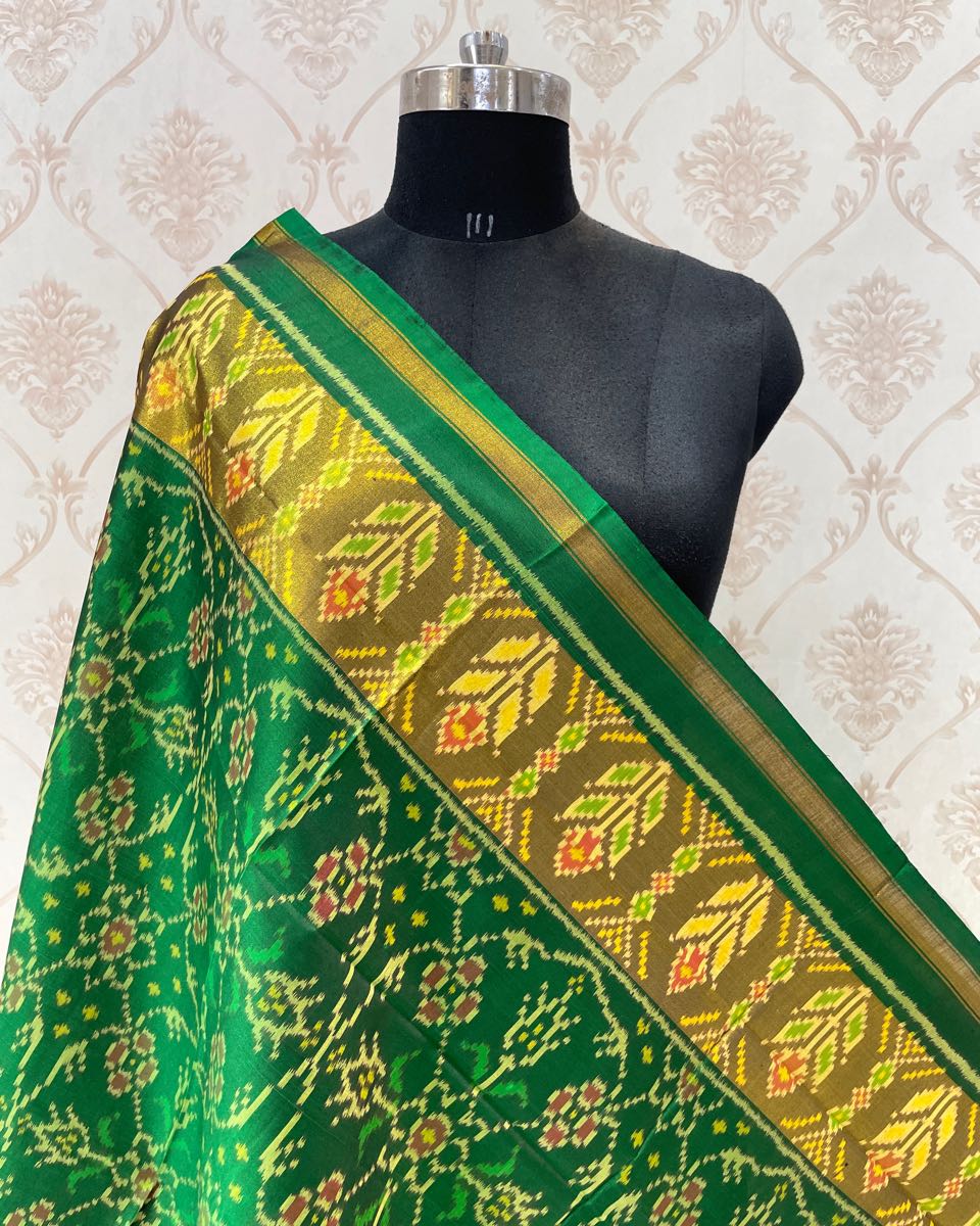 Green Chhabdi Patola Dupatta - SindhoiPatolaArt