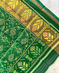 Green Chhabdi Patola Dupatta - SindhoiPatolaArt
