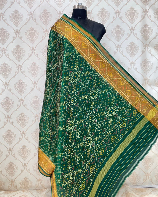 Green Manekchowk Patola Dupatta - SindhoiPatolaArt