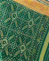 Green Manekchowk Patola Dupatta - SindhoiPatolaArt