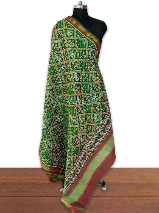 green narikunj design semi double ikat patola dupatta - SindhoiPatolaArt