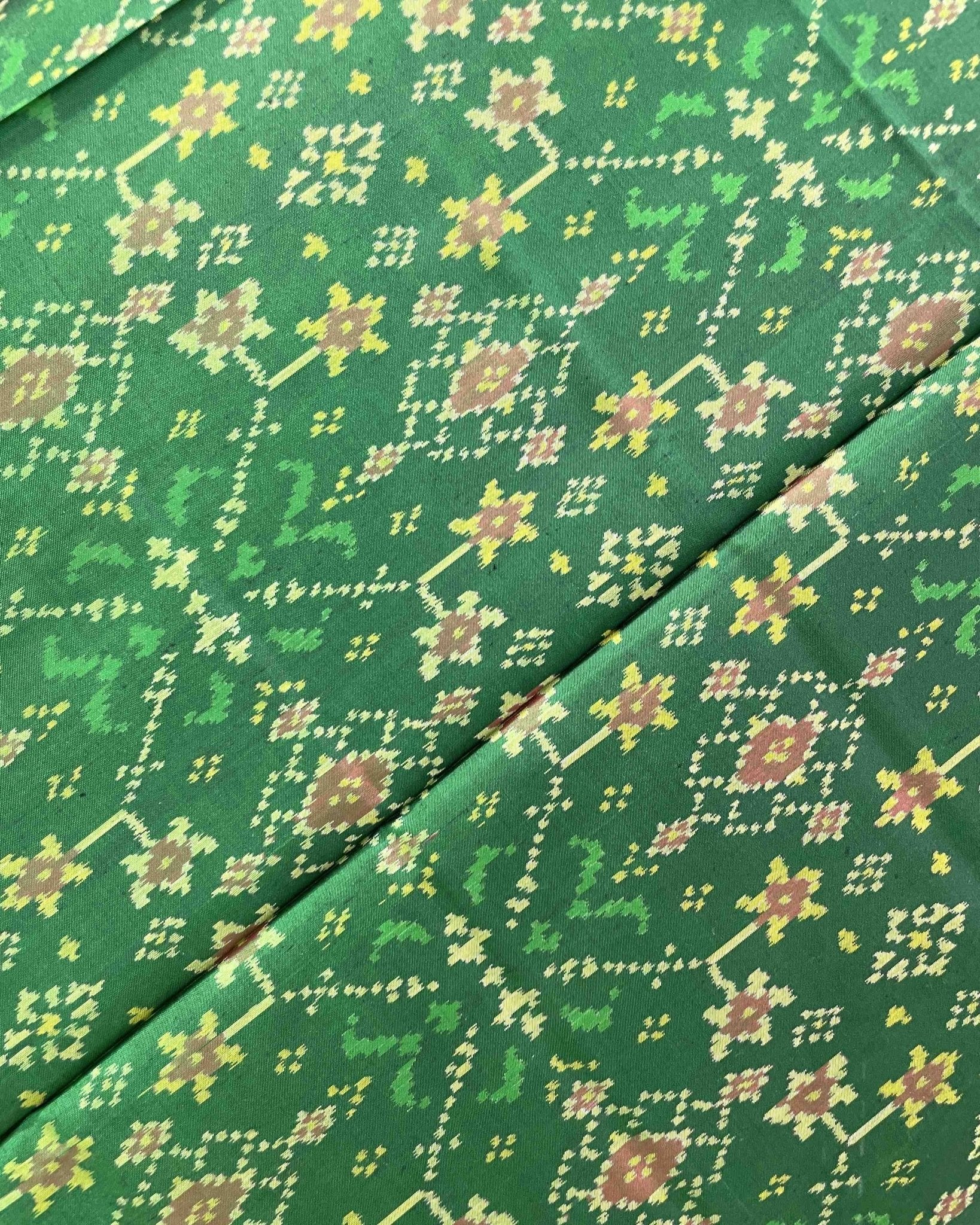 Green Navratan Designer Patola Dupatta - SindhoiPatolaArt