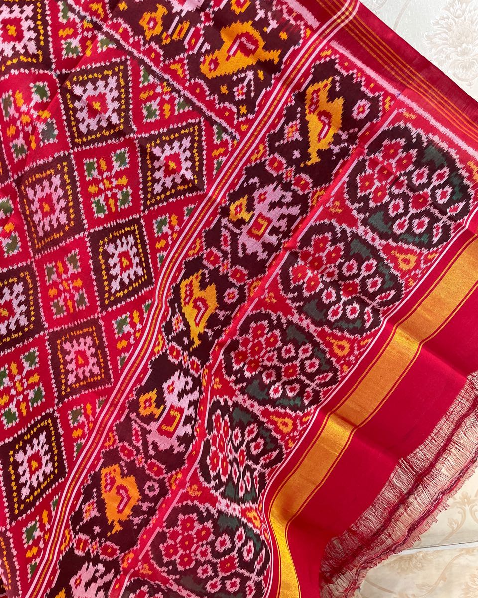 Narikunj border and Panchanda Body Maroon Patola Dupatta - SindhoiPatolaArt