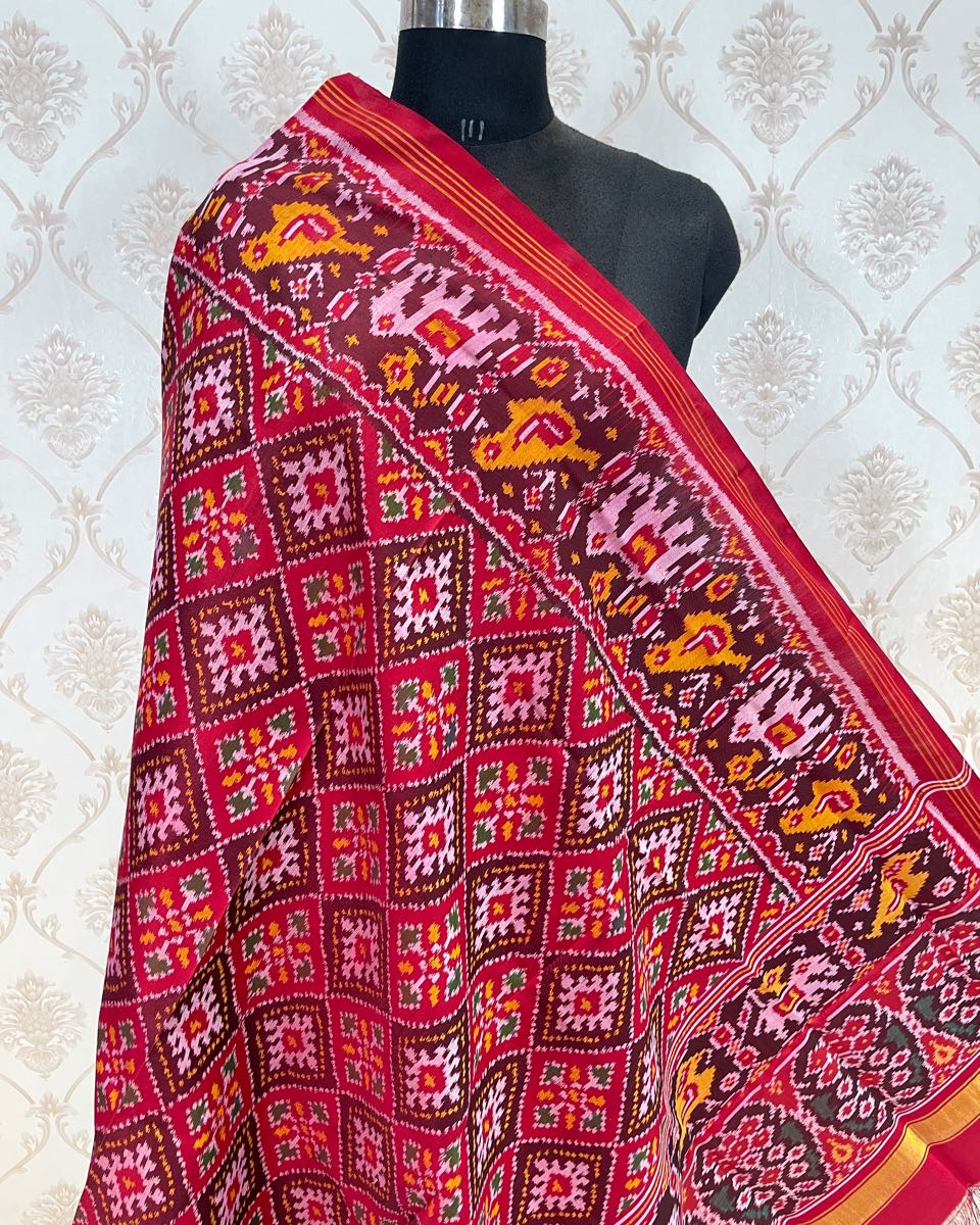 Narikunj border and Panchanda Body Maroon Patola Dupatta - SindhoiPatolaArt