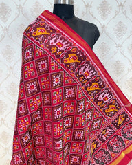 Narikunj border and Panchanda Body Maroon Patola Dupatta - SindhoiPatolaArt