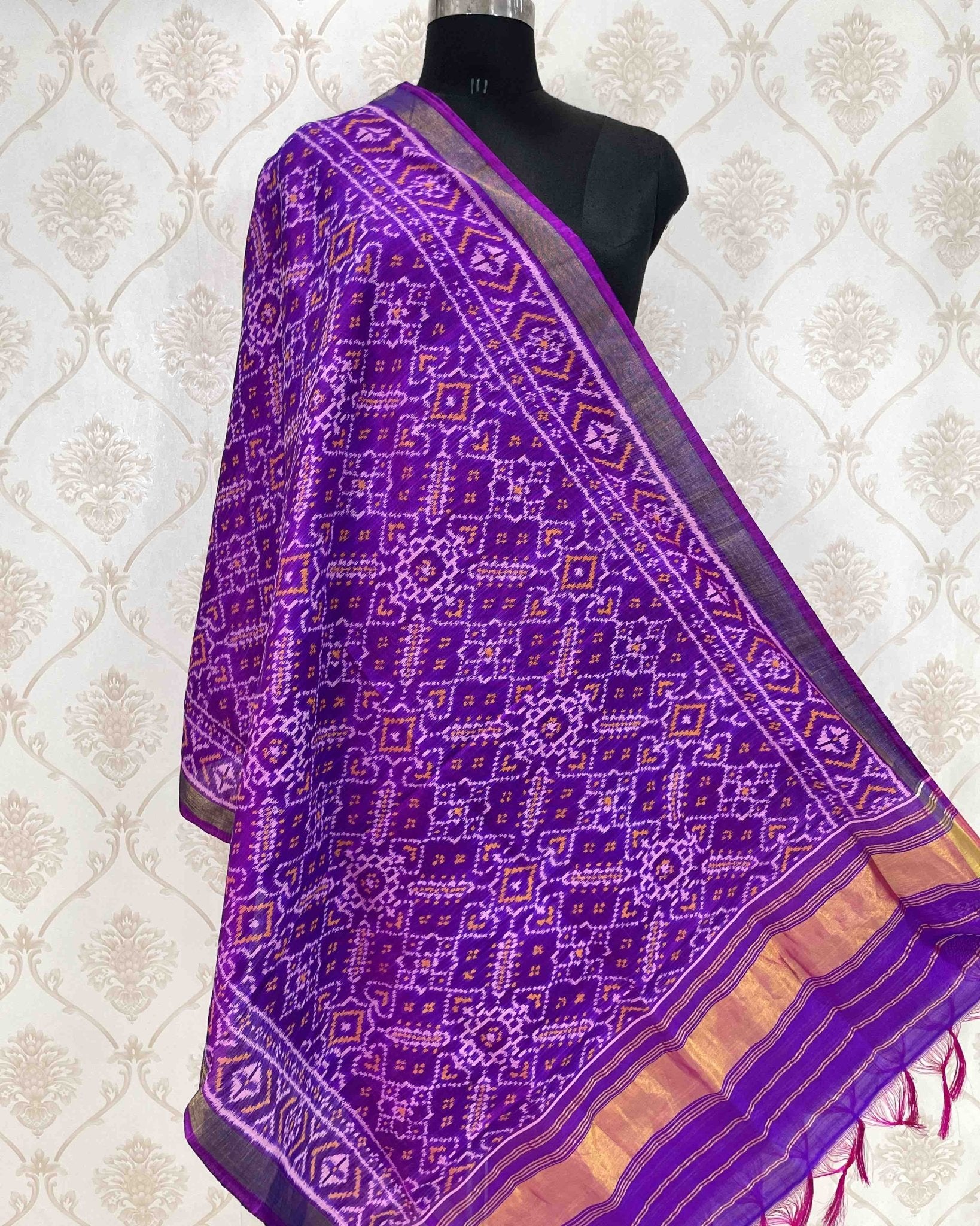 Purple Manekchowk Designer Patola Dupatta - SindhoiPatolaArt