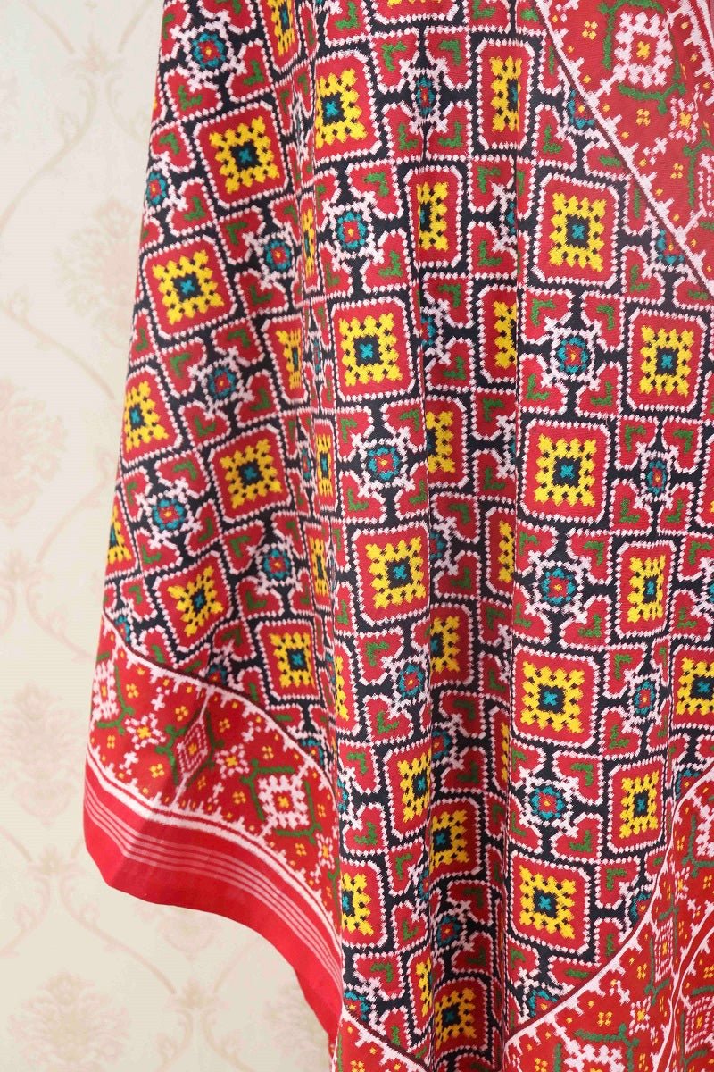 red and black panchanda design patola duaptta - SindhoiPatolaArt
