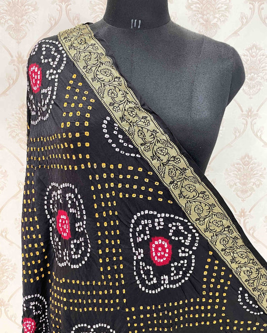 Red & Black Bandhani Dupatta - SindhoiPatolaArt