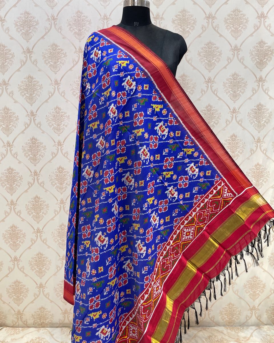 Red & Blue Leheriya Narikunj Patola Dupatta - SindhoiPatolaArt
