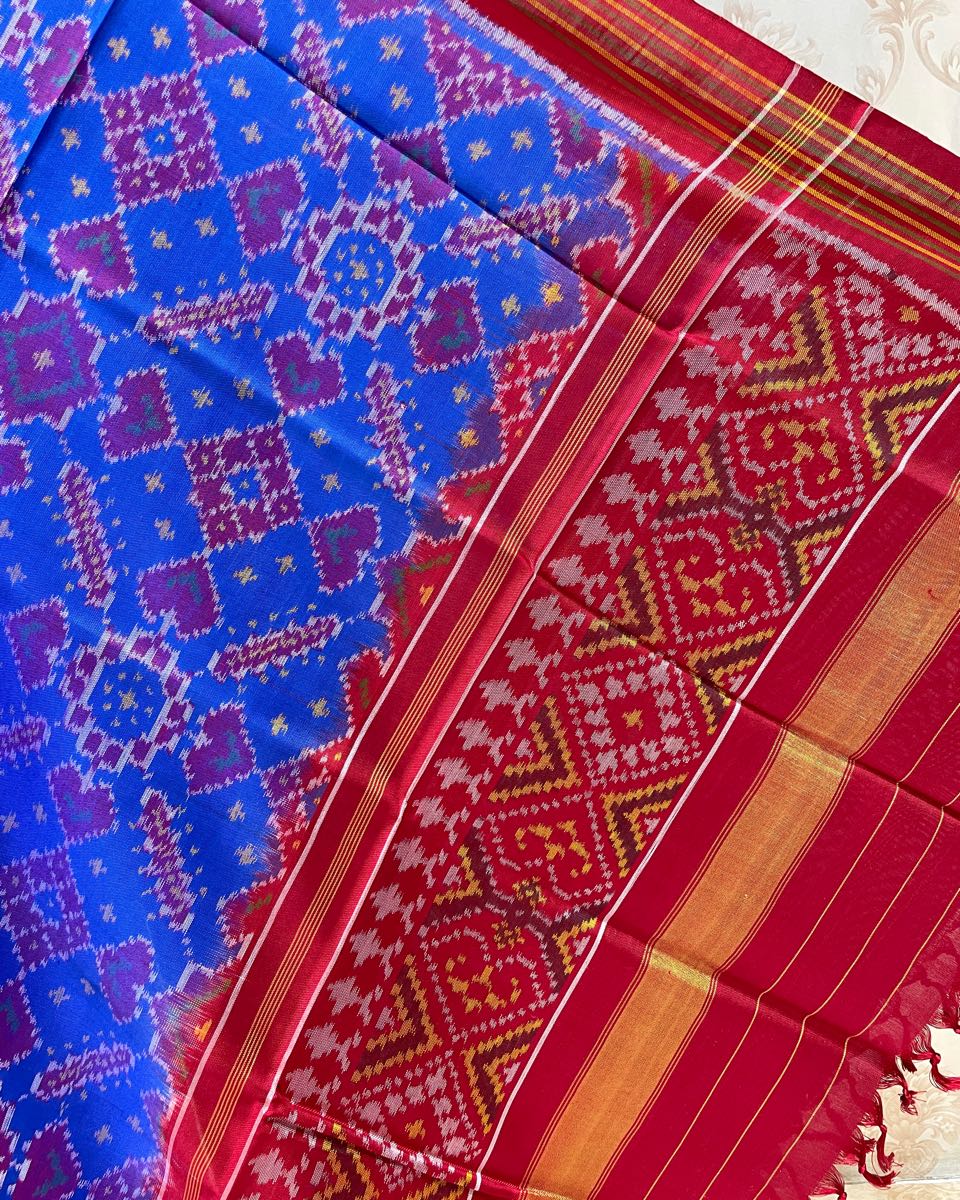 Red & Blue Manekchowk Patola Dupatta - SindhoiPatolaArt