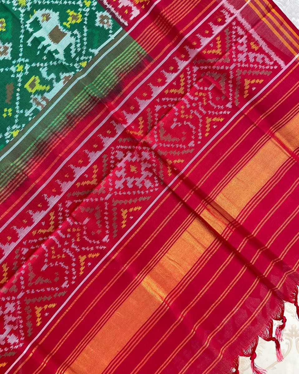 Red & Green Narikunj Designer Patola Dupatta - SindhoiPatolaArt