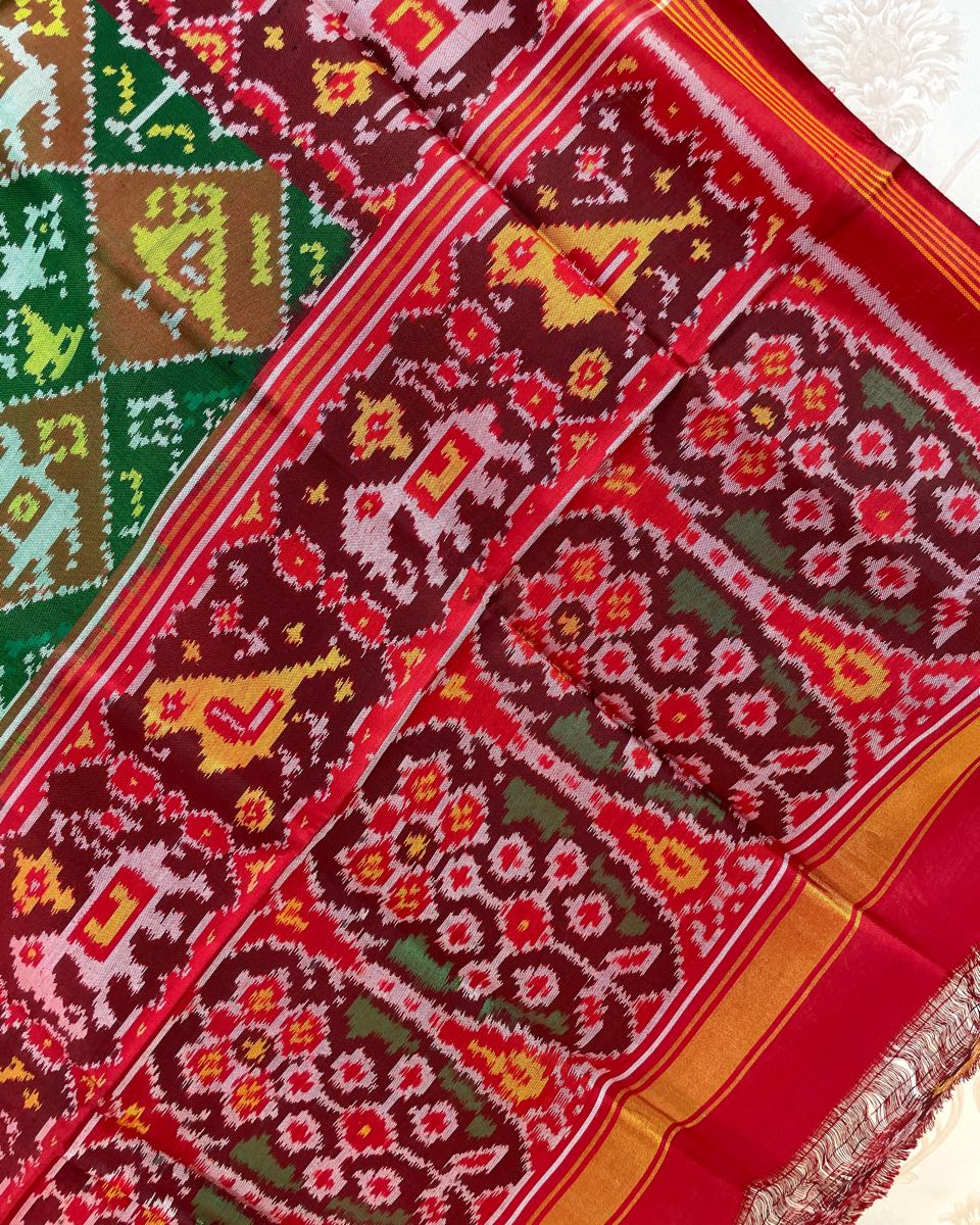 Red & Green Narikunj Designer Patola Dupatta - SindhoiPatolaArt