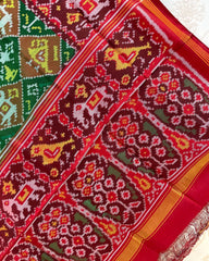 Red & Green Narikunj Designer Patola Dupatta - SindhoiPatolaArt