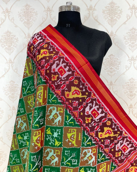 Red & Green Narikunj Designer Patola Dupatta - SindhoiPatolaArt