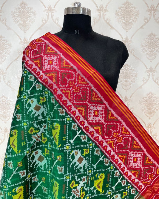 Red & Green Narikunj Designer Patola Dupatta - SindhoiPatolaArt