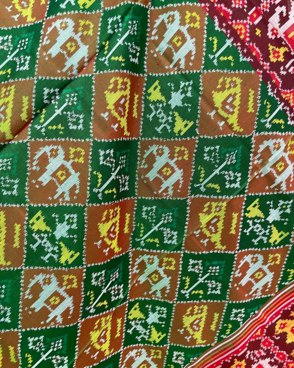 Red & Green Narikunj Designer Patola Dupatta - SindhoiPatolaArt