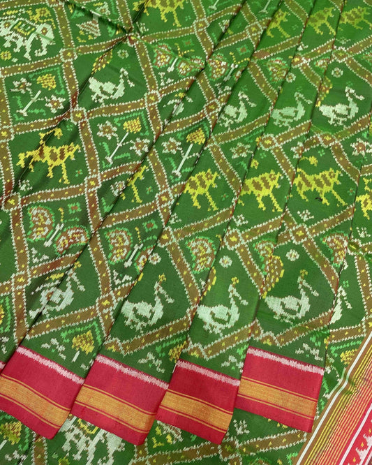 Red & Green Narikunj Designer Patola Saree - SindhoiPatolaArt