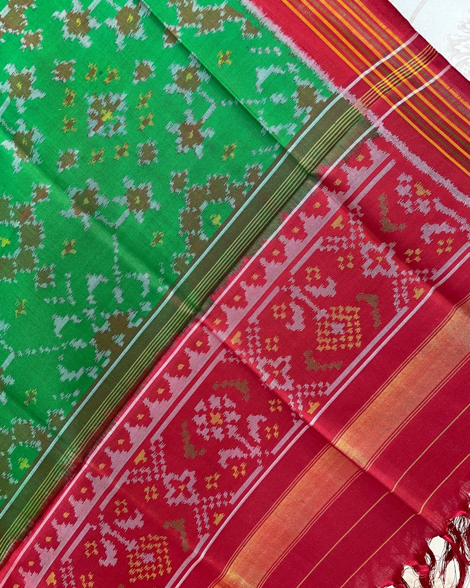 Red & Green Navratan Patola Dupatta - SindhoiPatolaArt